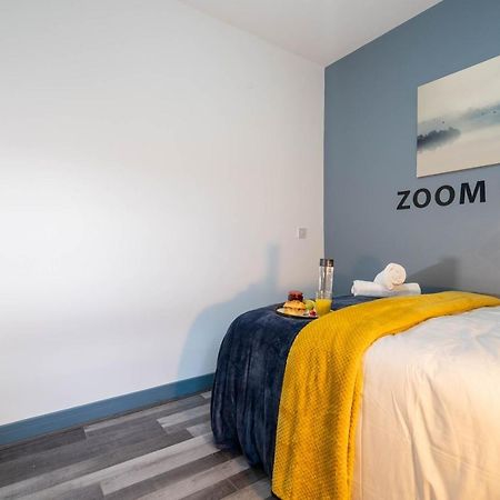 Autumn Oasis - Chic Studio In West Midlands Apartment Бирмингам Екстериор снимка